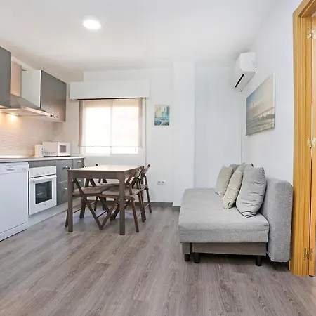 Apartment Holidays2malaga Capulino - Huelin Area & 300 Mts From Beach *